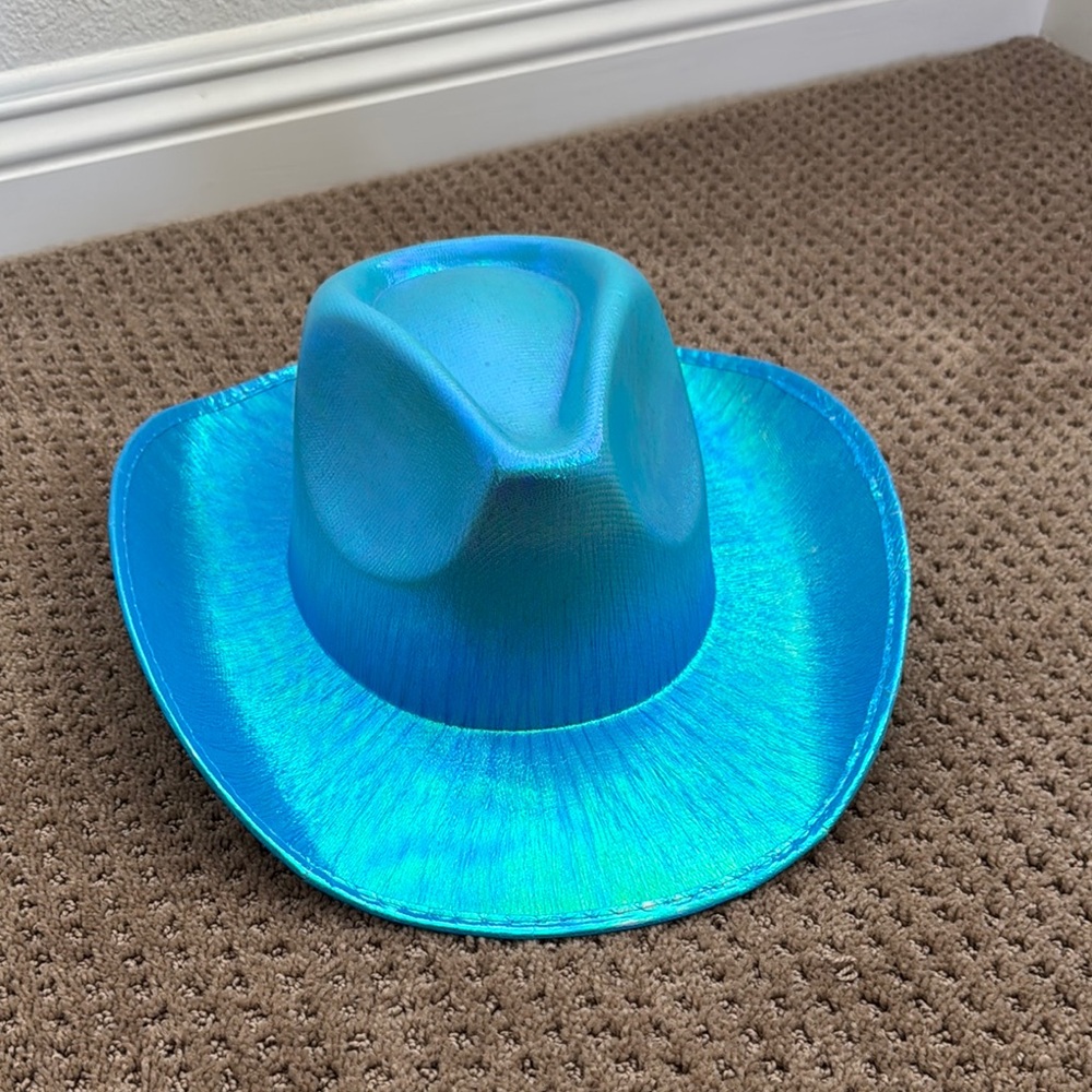 Hologrpahic Blue Cowboy Hat! 🤠 🩵